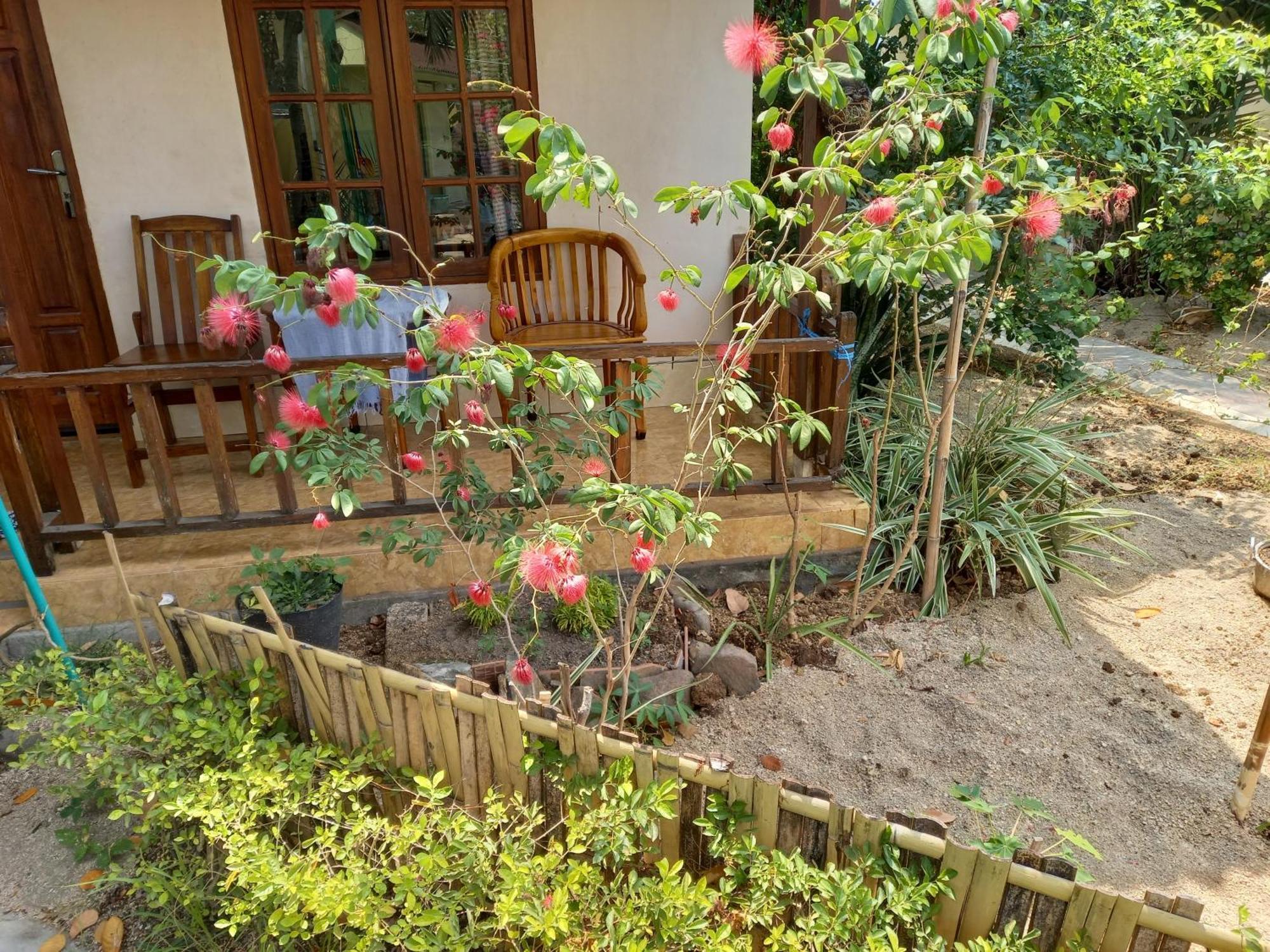 Arnel Bungalows Senggigi Buitenkant foto