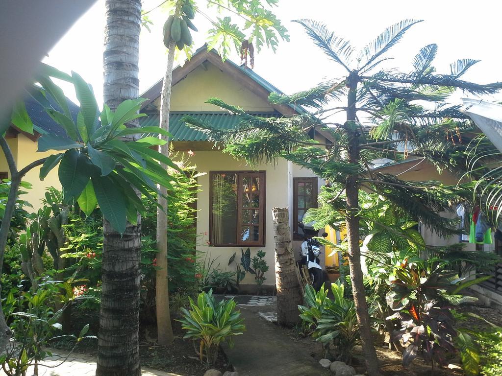 Arnel Bungalows Senggigi Buitenkant foto